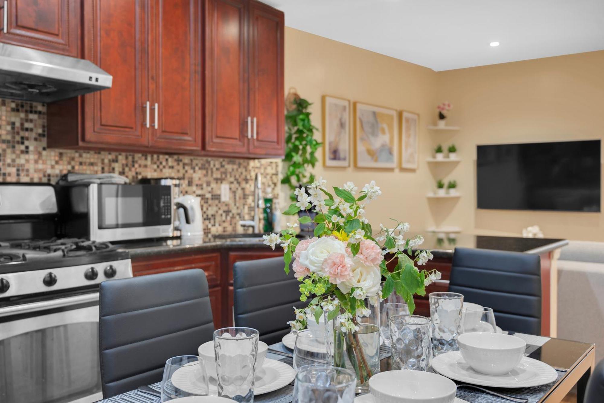Stylish 2 Bedroom Apartment In Chelsea Apartment