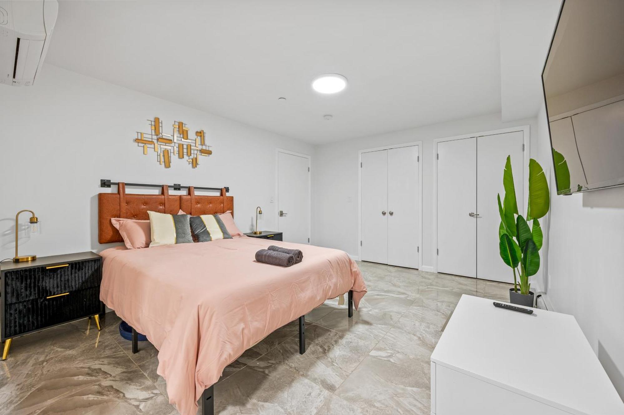Khách sạn Upper East Side Luxury 3br 2b 1700 Square Feet
