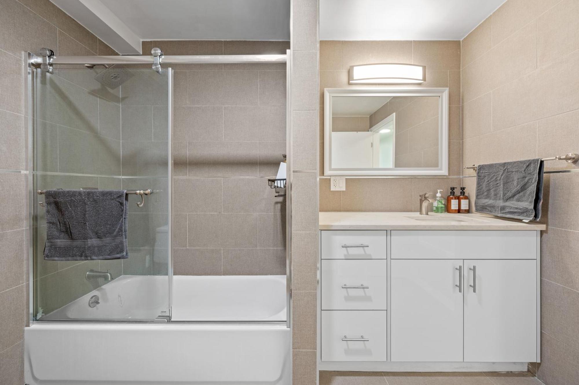 Upper East Side Luxury 3br 2b 1700 Square Feet Khách sạn New York