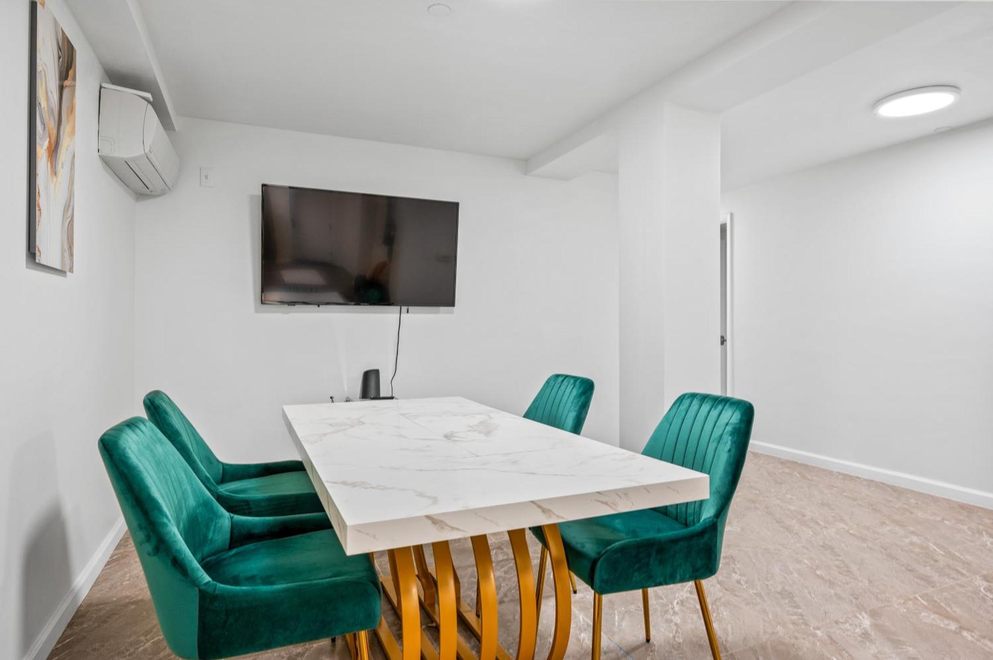 Khách sạn Upper East Side Luxury 3br 2b 1700 Square Feet New York