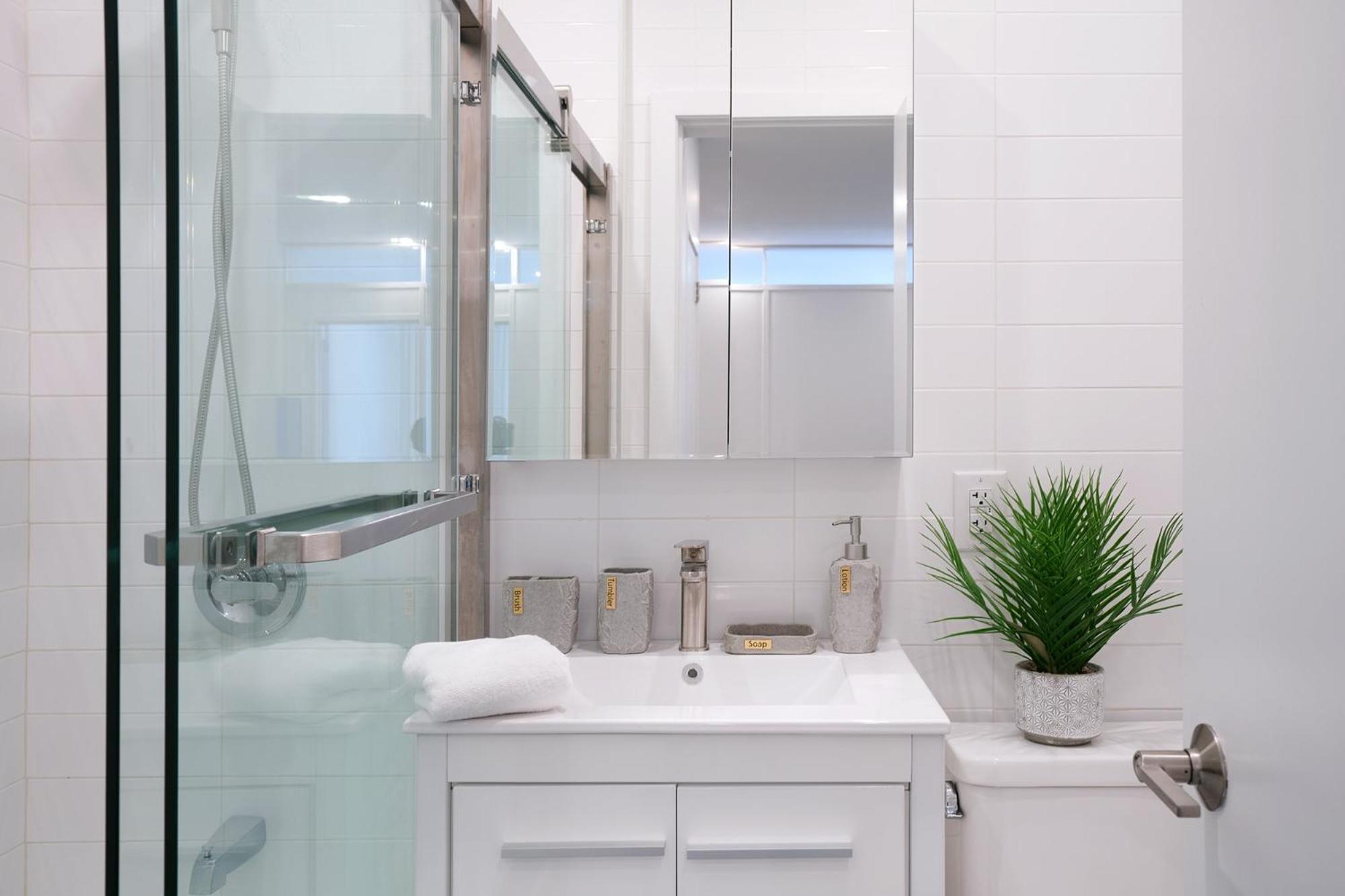 444-2c Beautiful 1br Midtown West Căn hộ