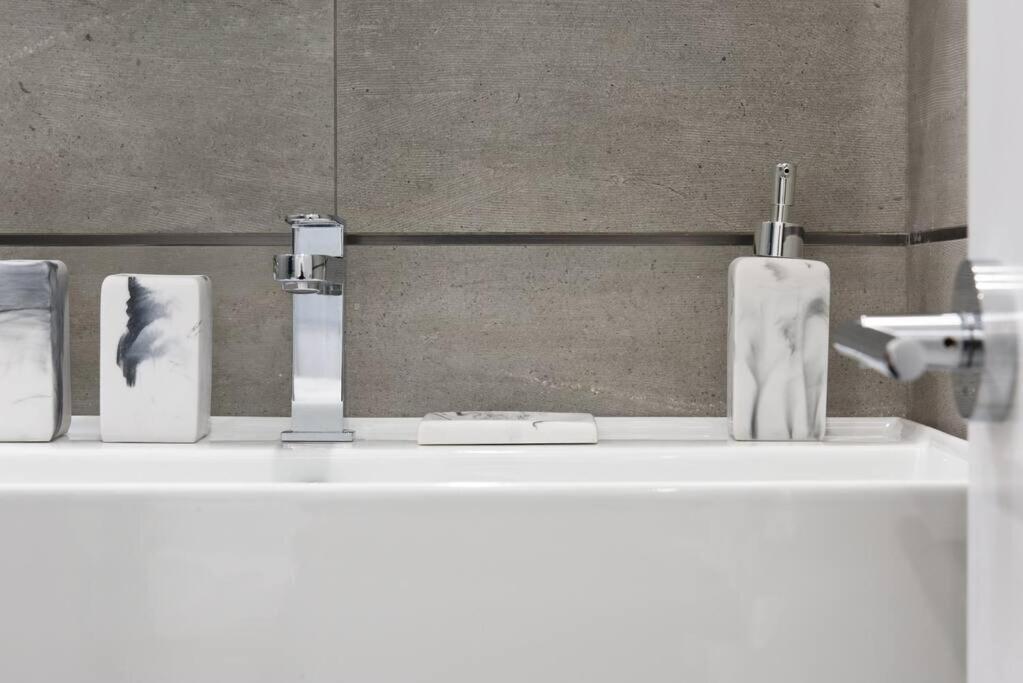 78-4b New Quality 1br W&d In Unit Skylight Căn hộ