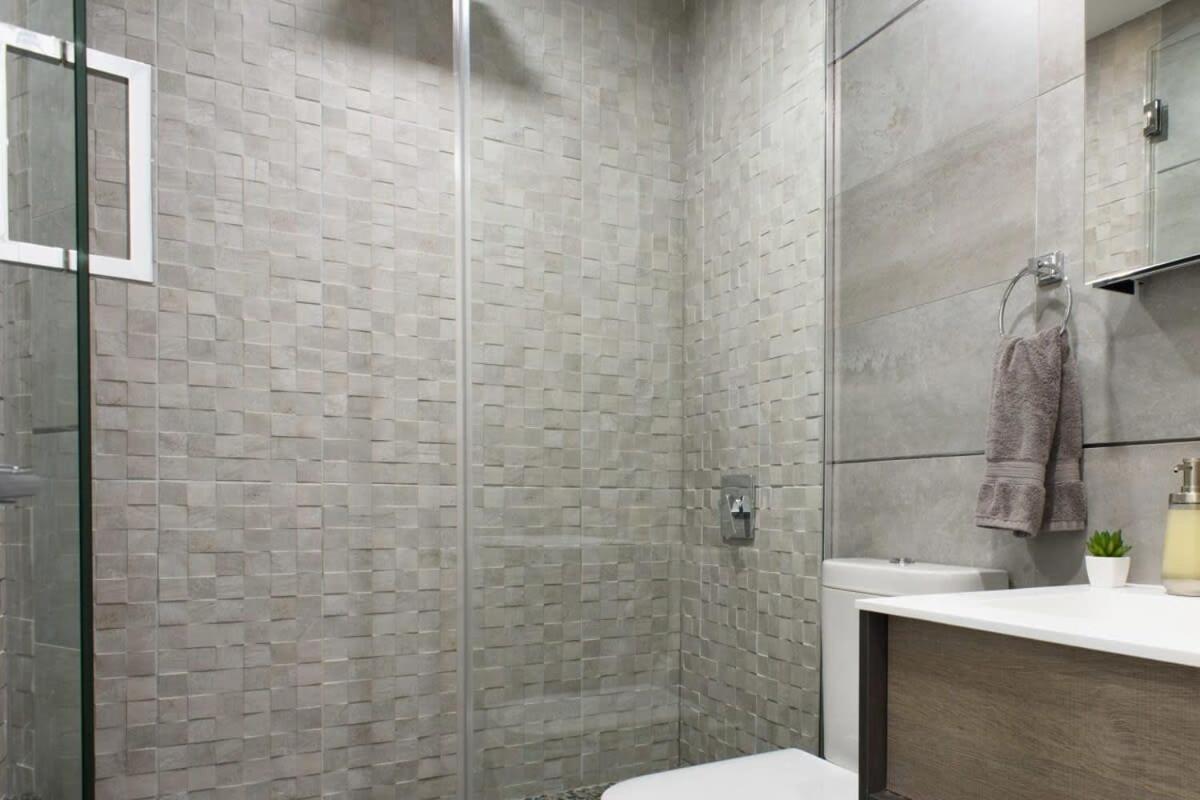 Căn hộ 75-3b 3br Luxury Duplex Brand New W&d Elevator