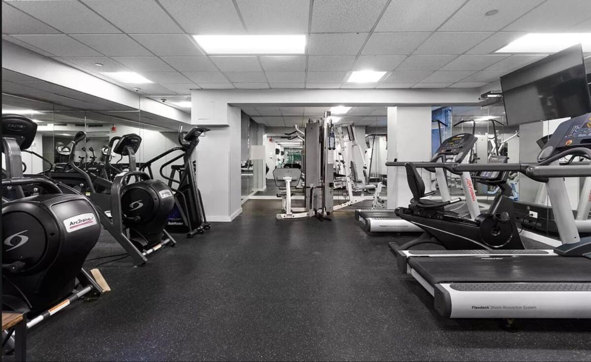 73-508 New 1br 1bth Uws Doorman Gym Căn hộ *