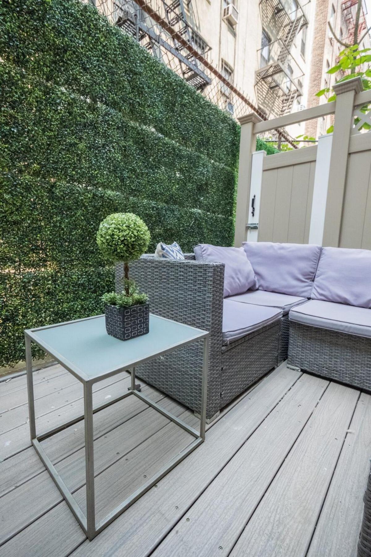 Spacious 4br 2ba With Private Outdoor Space Uws * New York