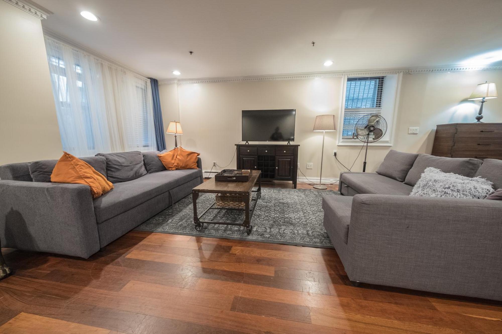 Apartment Spacious 4br 2ba With Private Outdoor Space Uws *