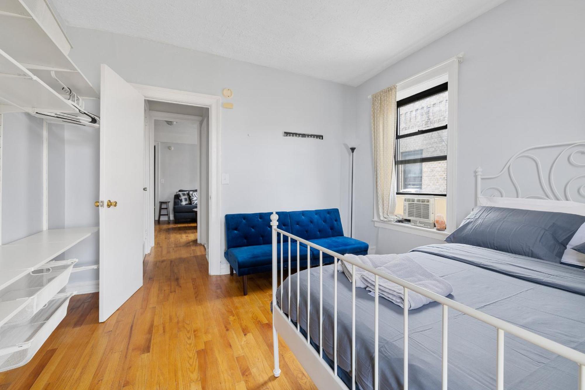 Live In Upper Manhattan On Budget Căn hộ *