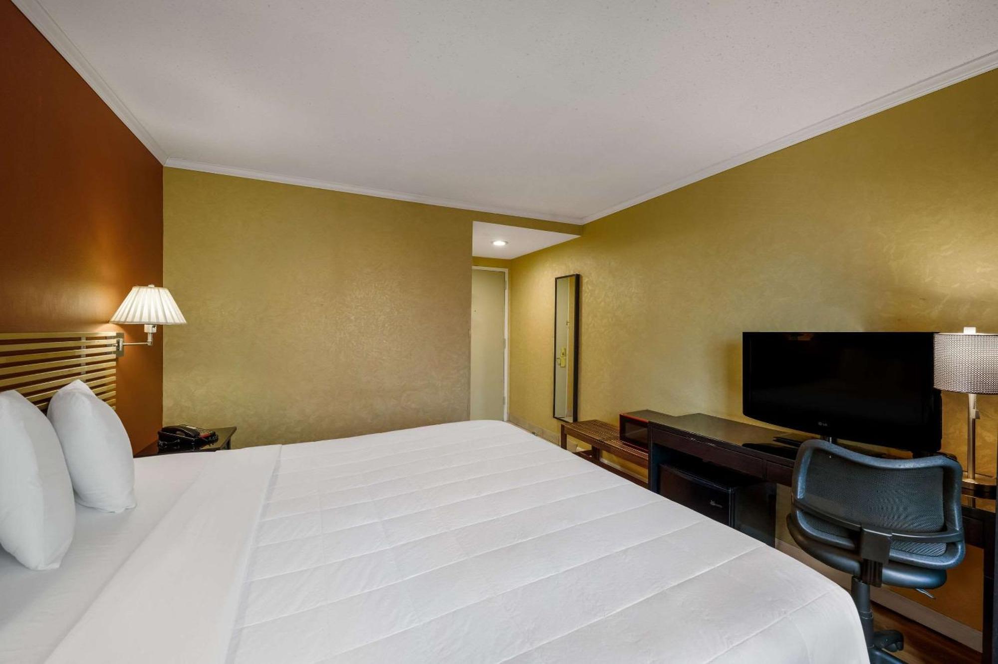 Quality Jfk Airport Rockaway Blvd Khách sạn 2*