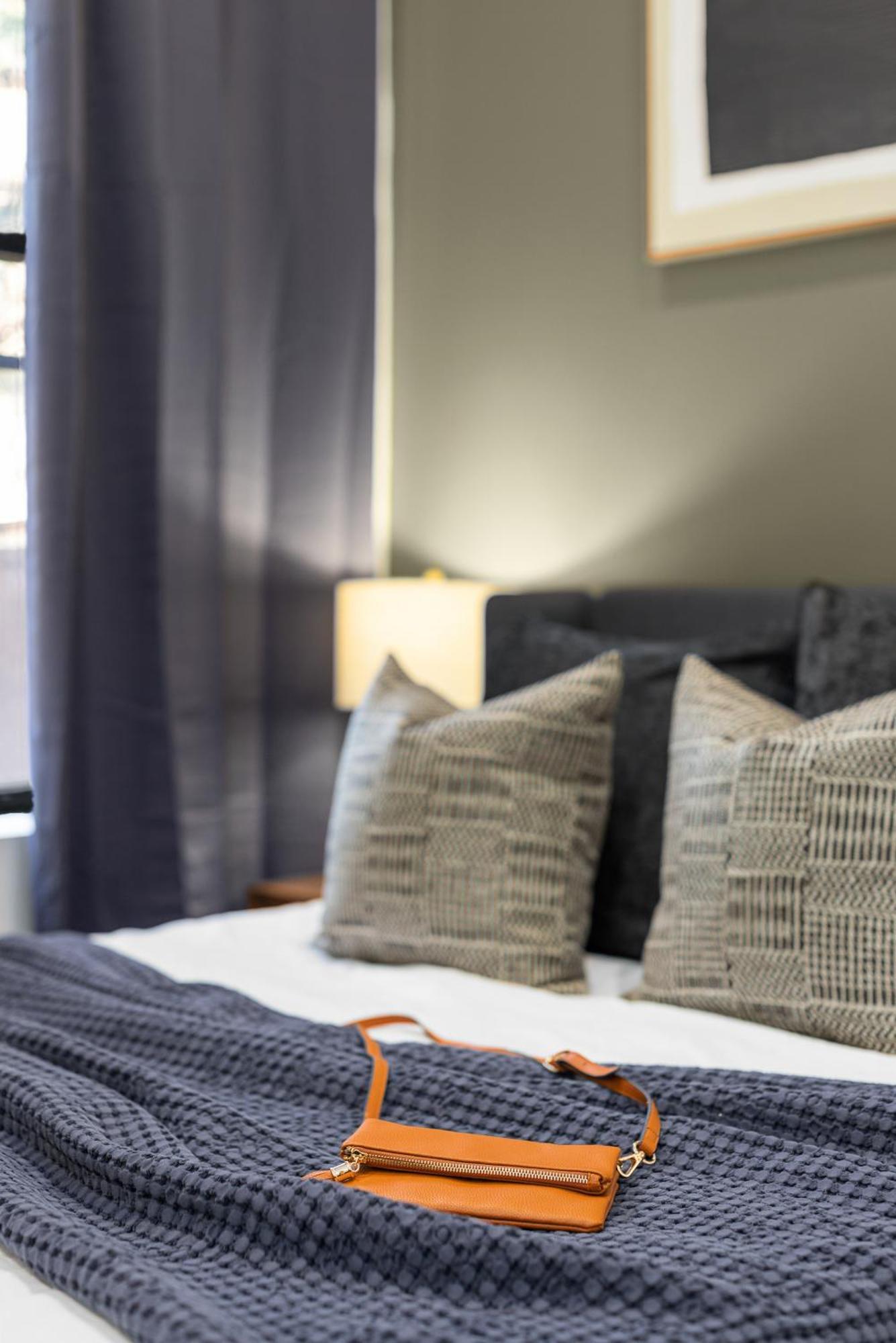 Stylish 3br Designer In Harlem With Parking Apartamento Nova York