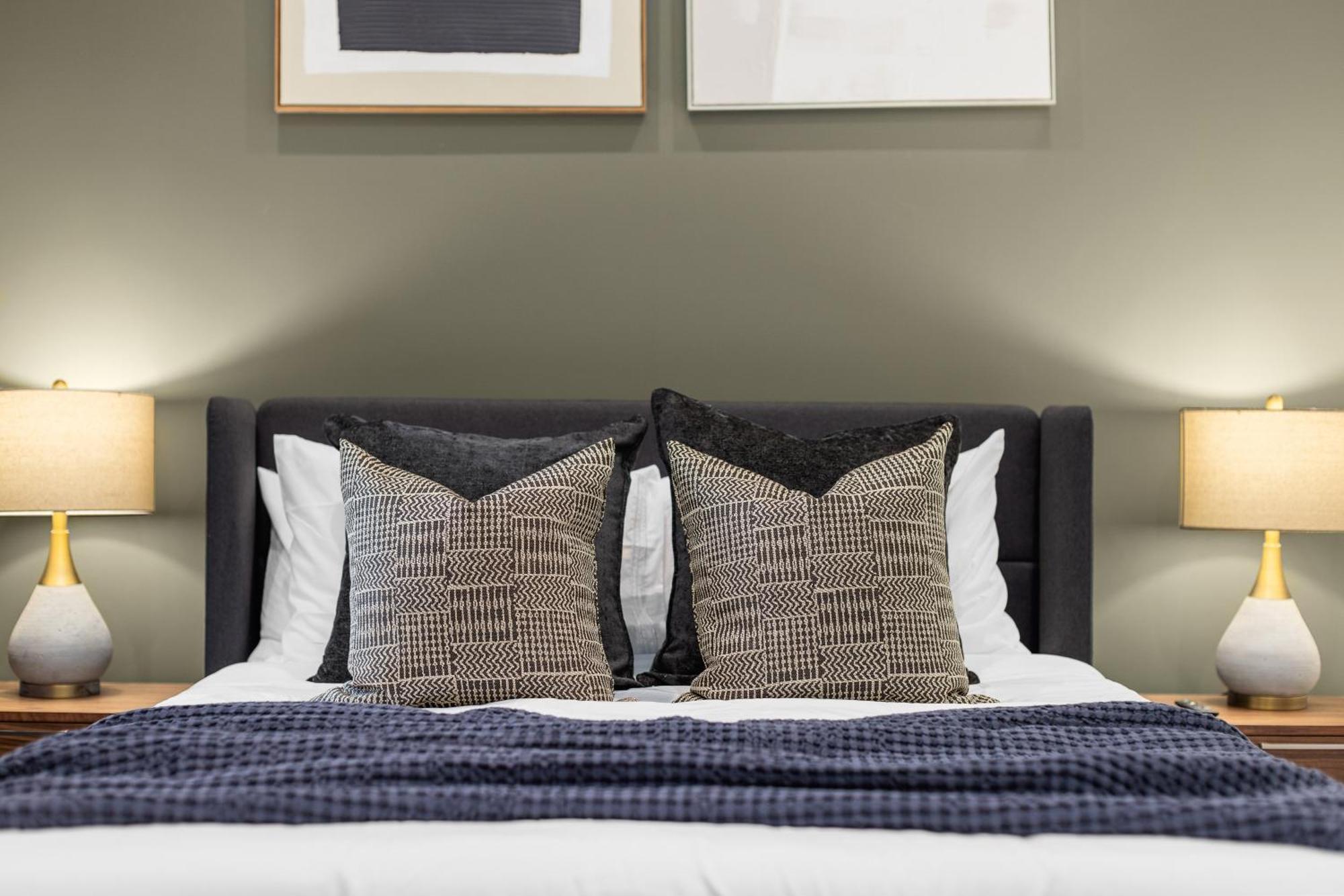 Stylish 3br Designer In Harlem With Parking Apartamento