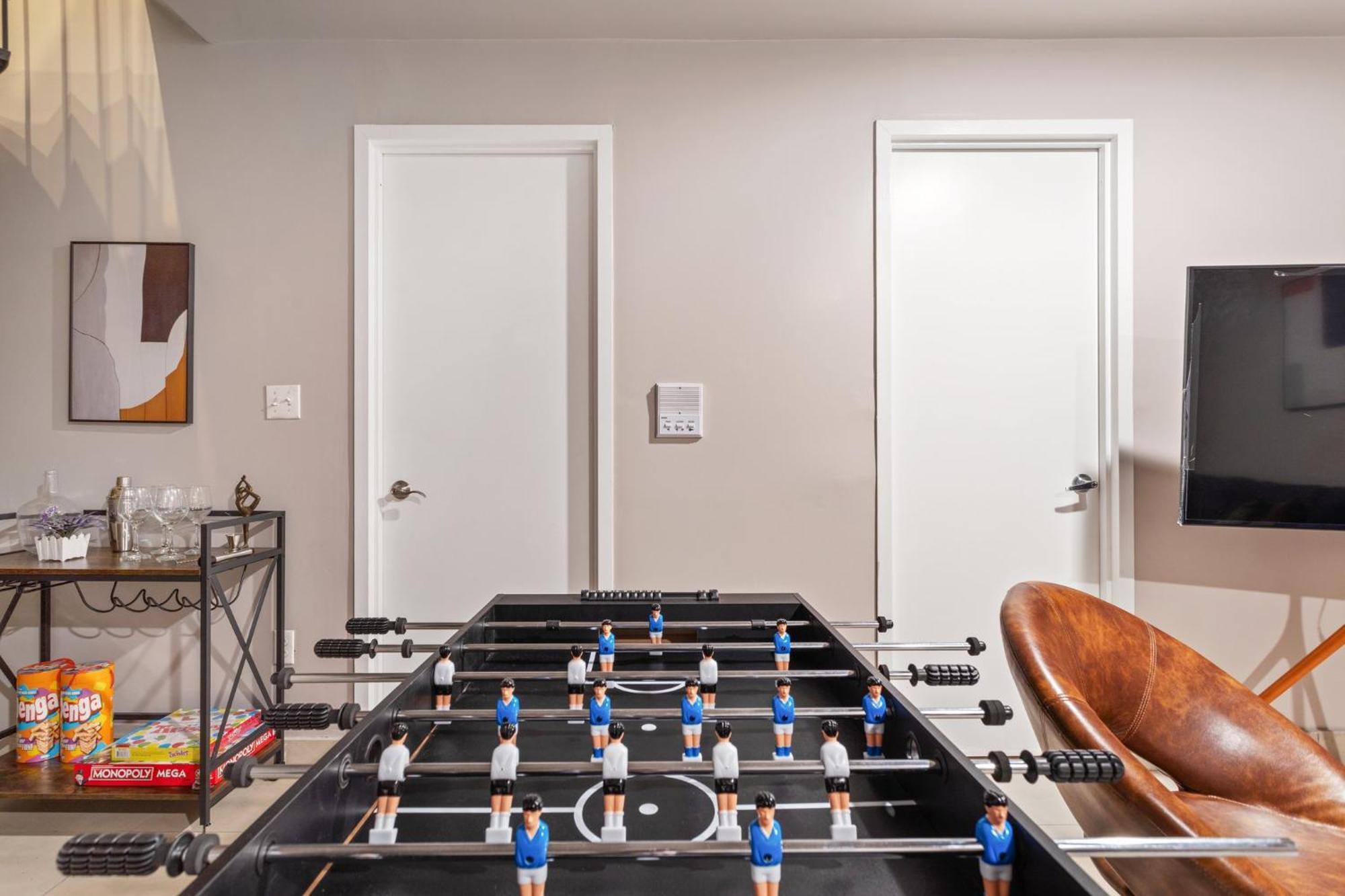 5bd Duplex W Private Patio Bbq And Arcade Games *