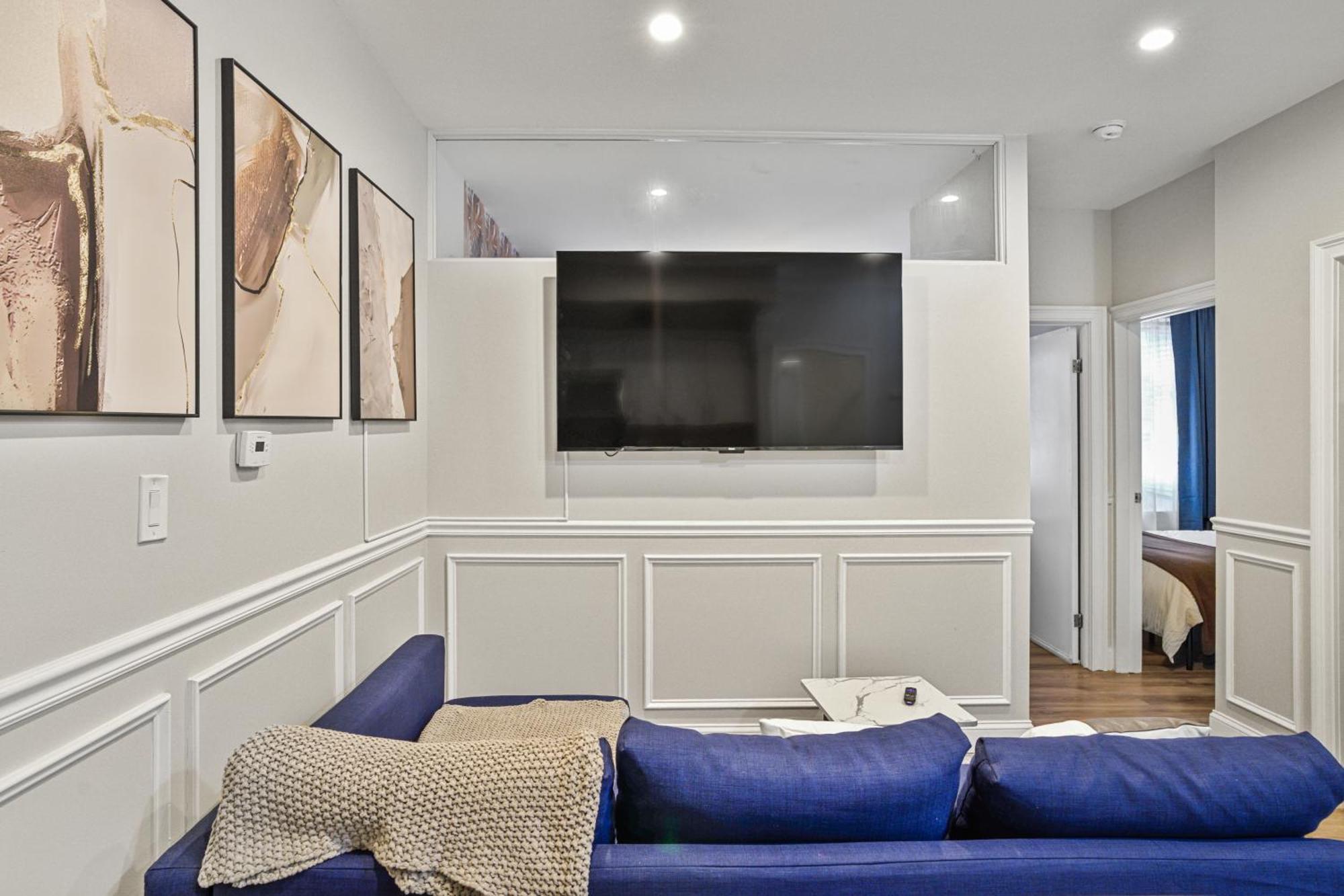 2bd Urban Ease In Lower East Side New York