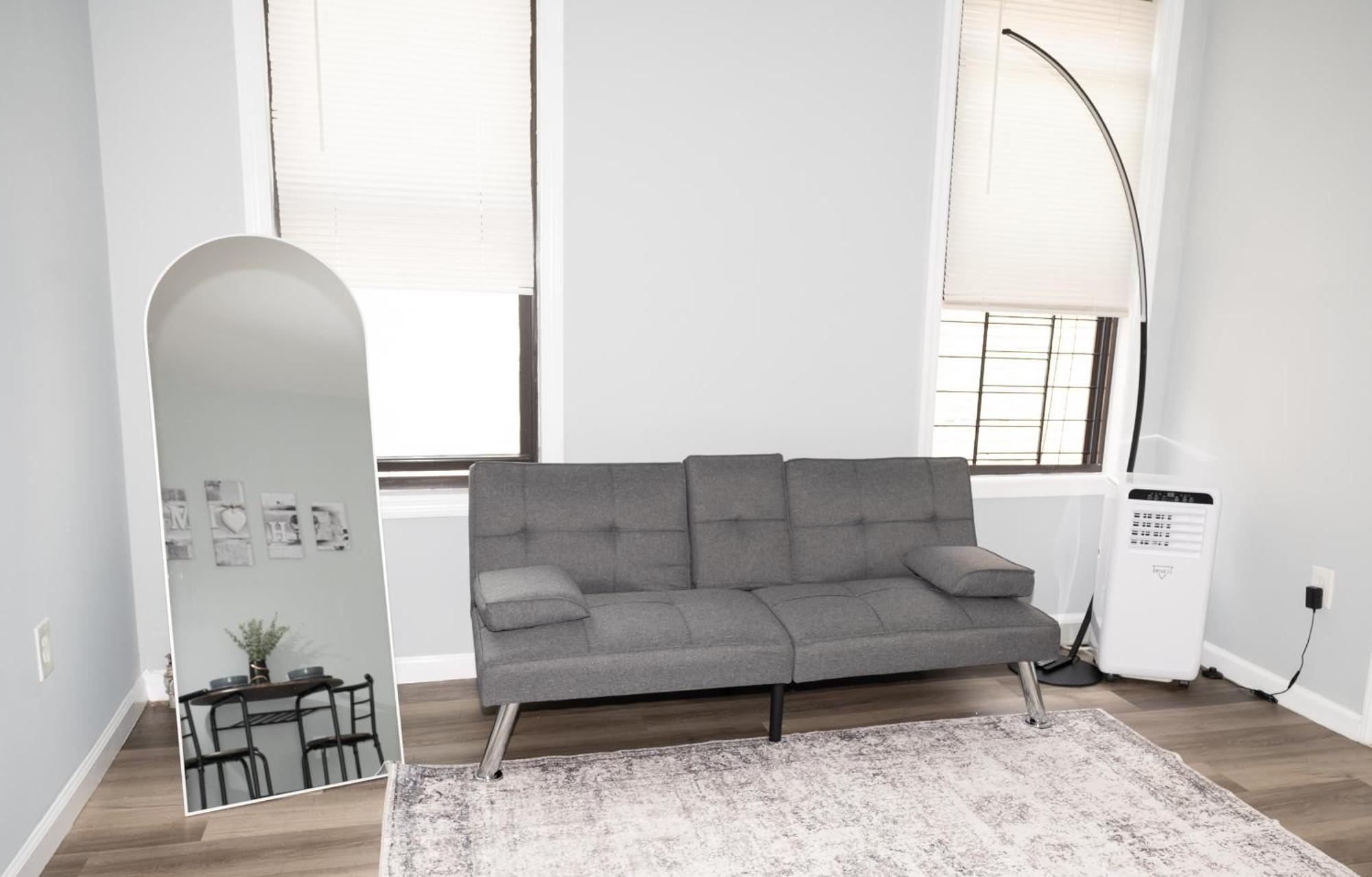 Homestay Ruby At Brighton 2-min Walk To Ocean & Subway Chic New York