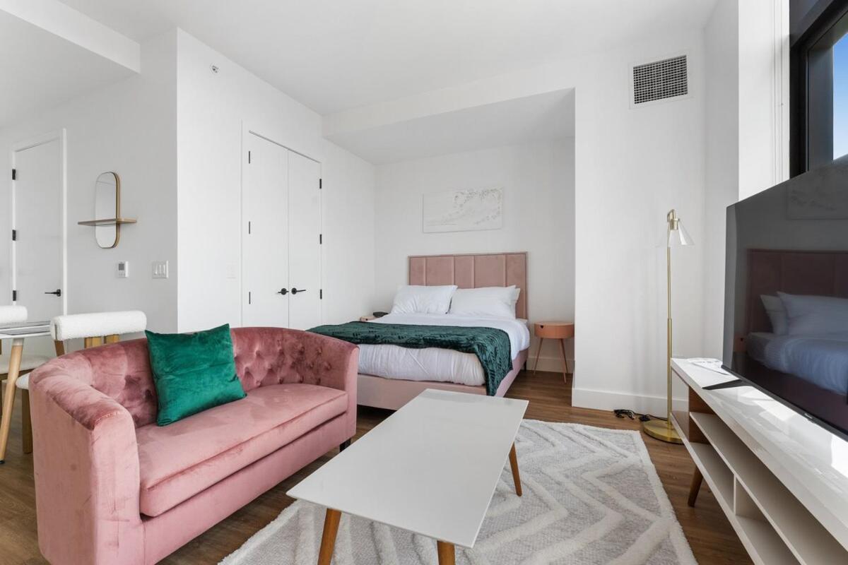 Sleek And Stylish Studio, Luxe Perks In Prime Spot Căn hộ *