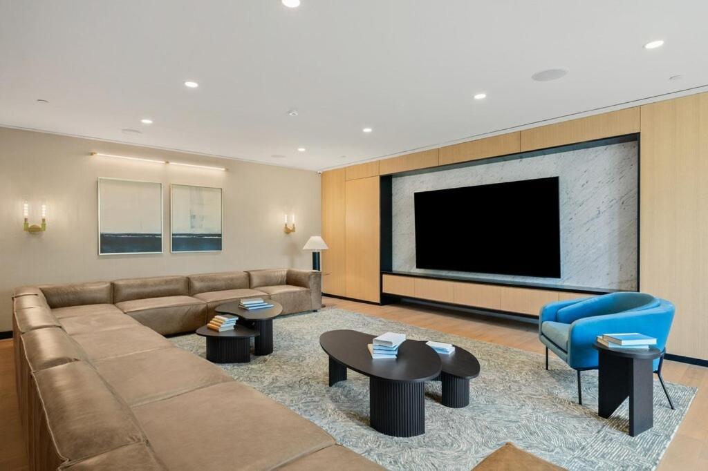 Sleek And Stylish Studio, Luxe Perks In Prime Spot Căn hộ New York