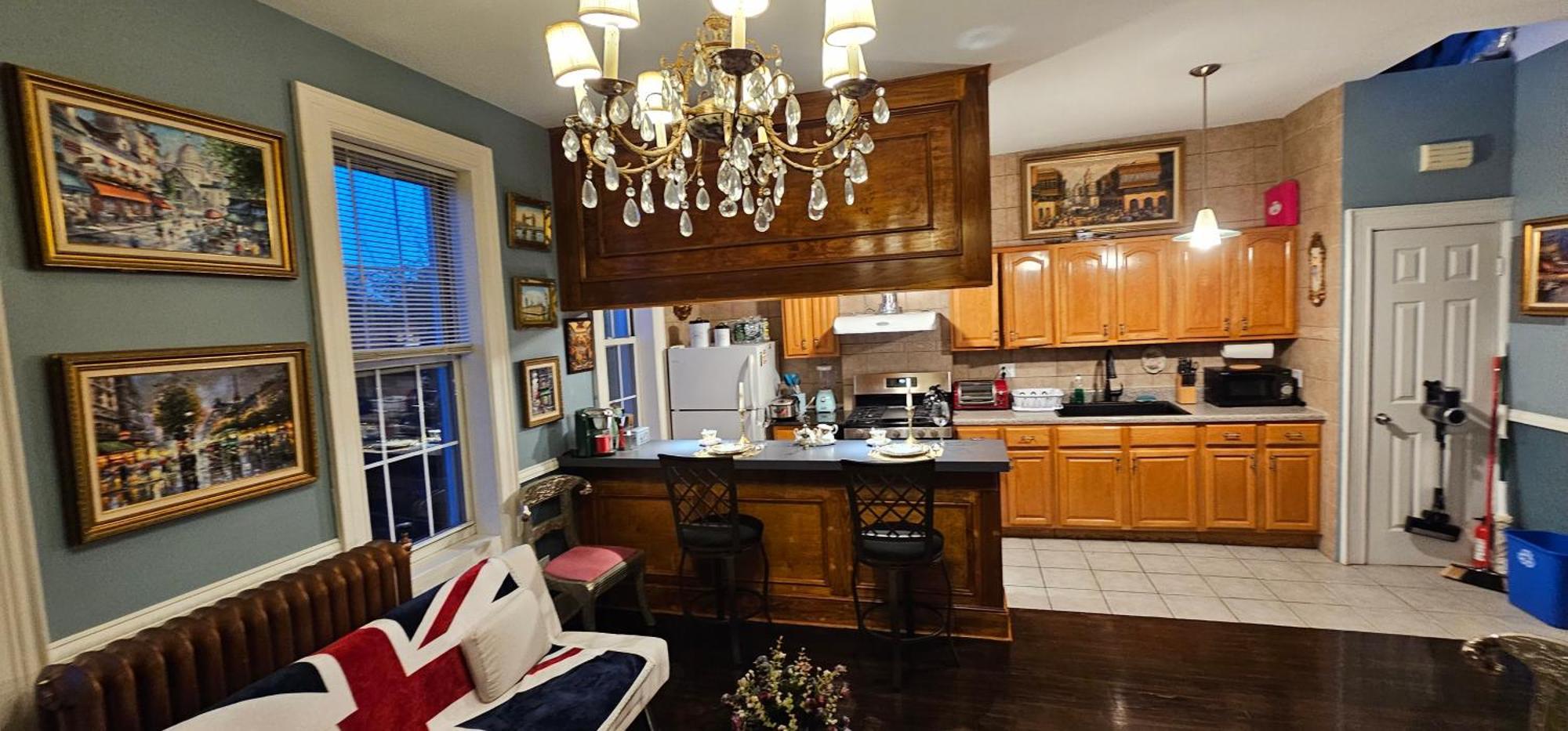 Luxurious At Colonial Townhouse * New York
