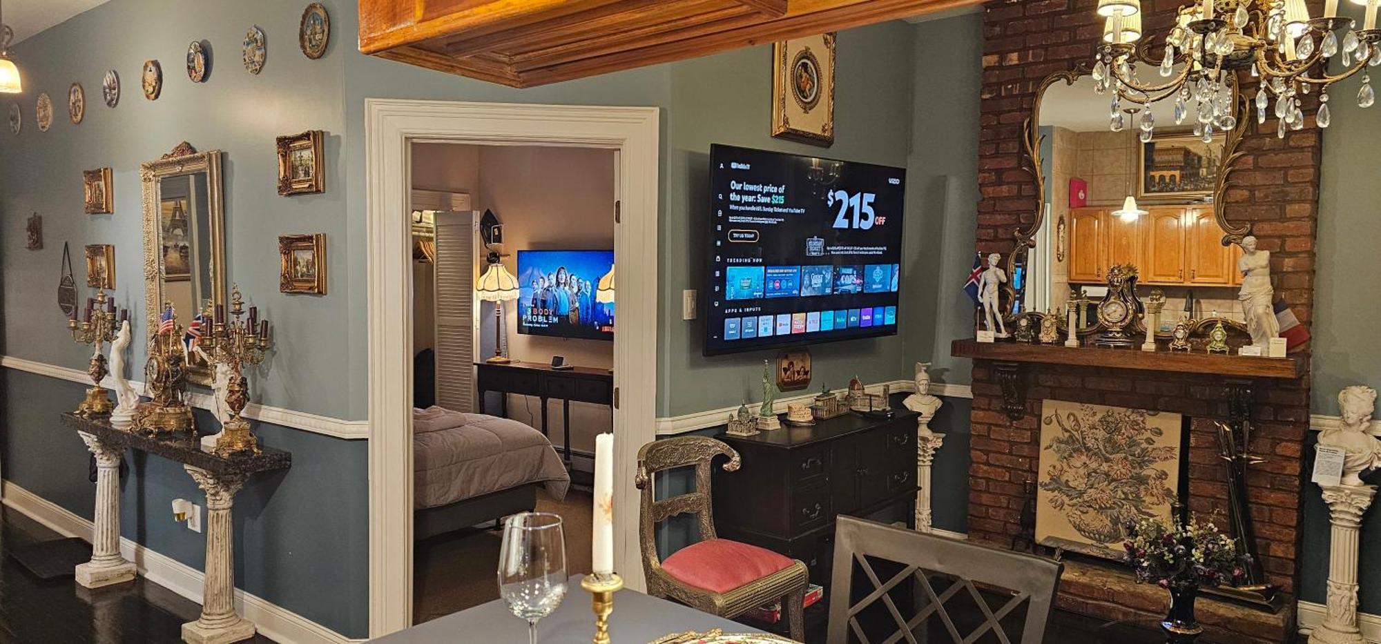 Luxurious At Colonial Townhouse *