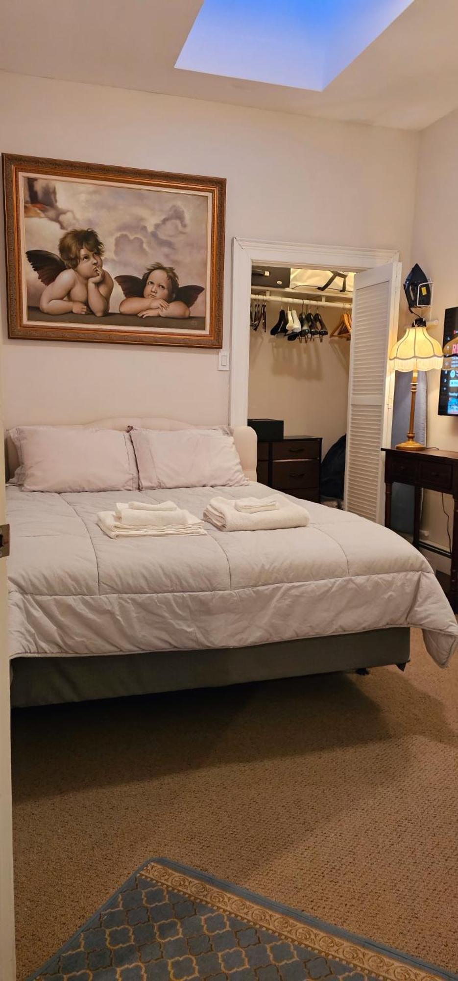 Luxurious At Colonial Townhouse Apartment New York