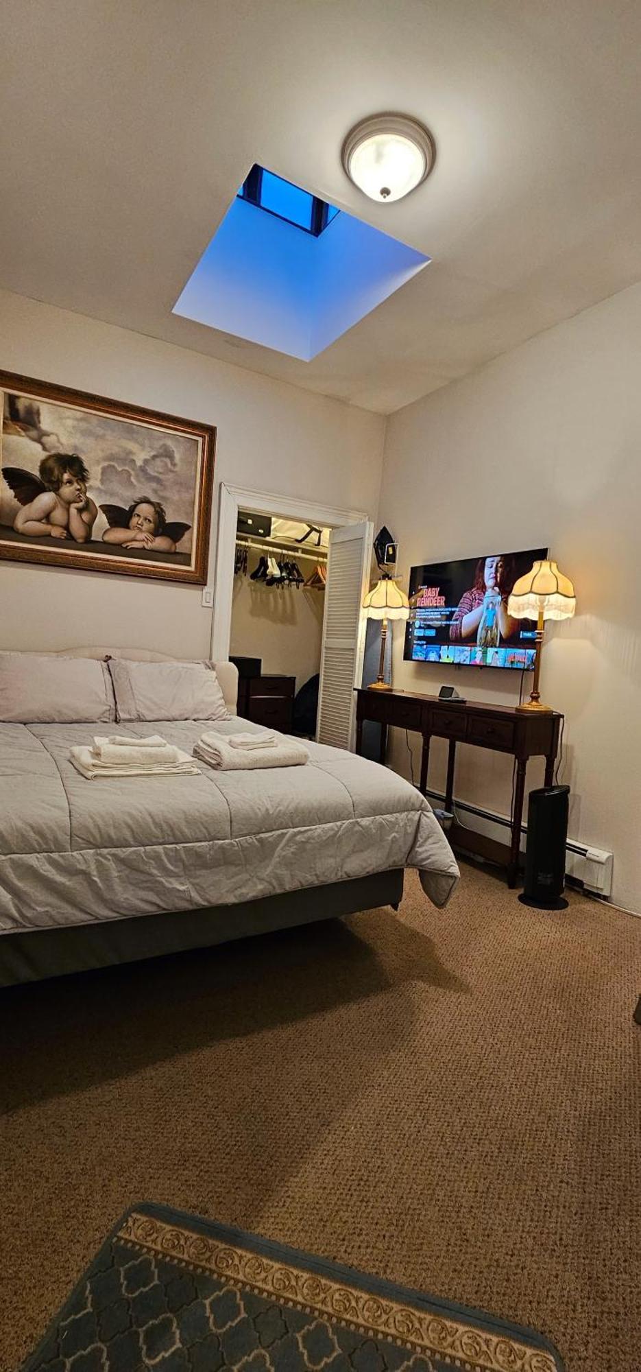 Luxurious At Colonial Townhouse New York
