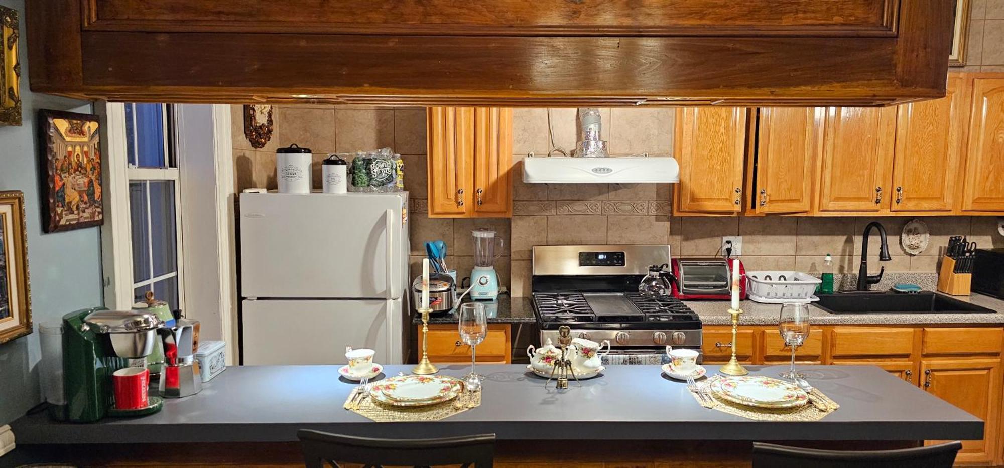 Luxurious At Colonial Townhouse