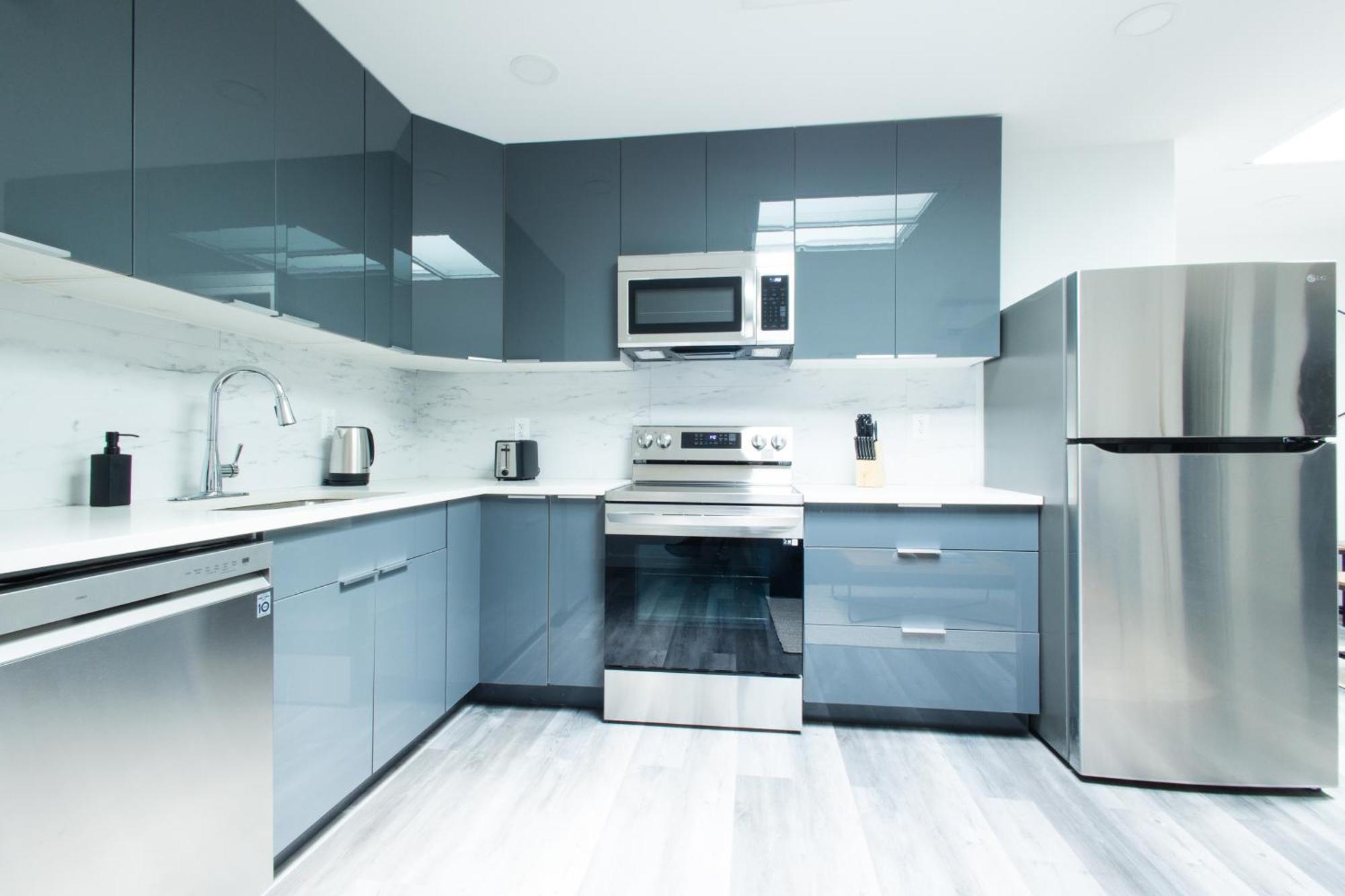2br 2ba Steps From Park, Great Location! Căn hộ *