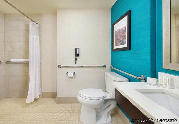 Courtyard By Marriott Times Square West Khách sạn 3*