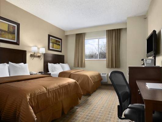 Khách sạn Ramada By Wyndham Bronx 3*