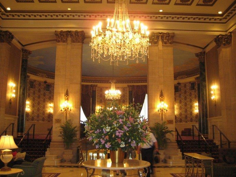 Khách sạn The Roosevelt