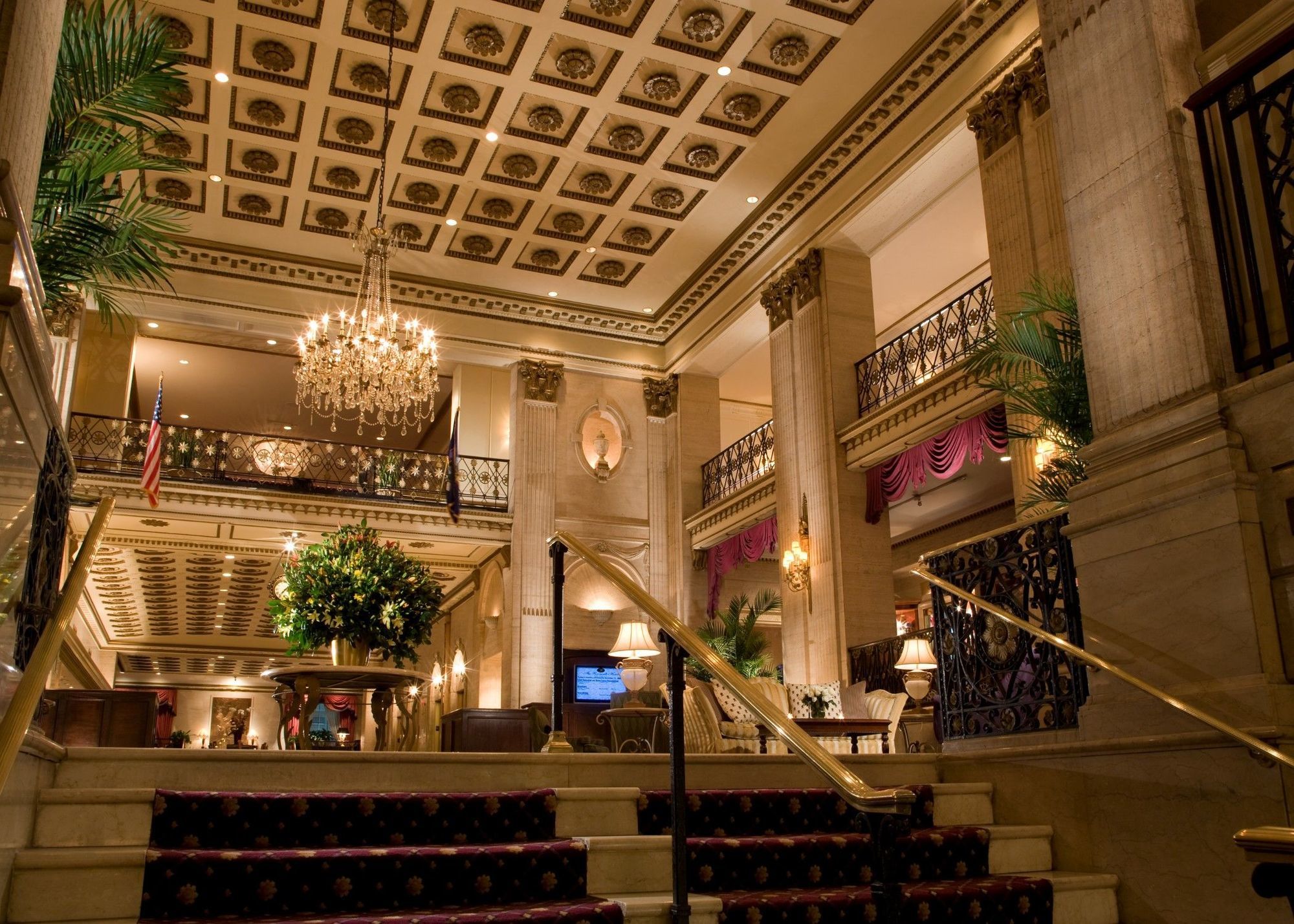 Khách sạn The Roosevelt New York