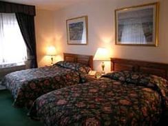 Khách sạn Chelsea Savoy