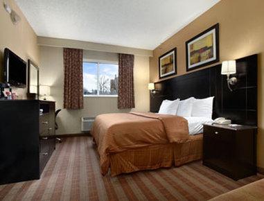 Khách sạn Ramada By Wyndham Bronx