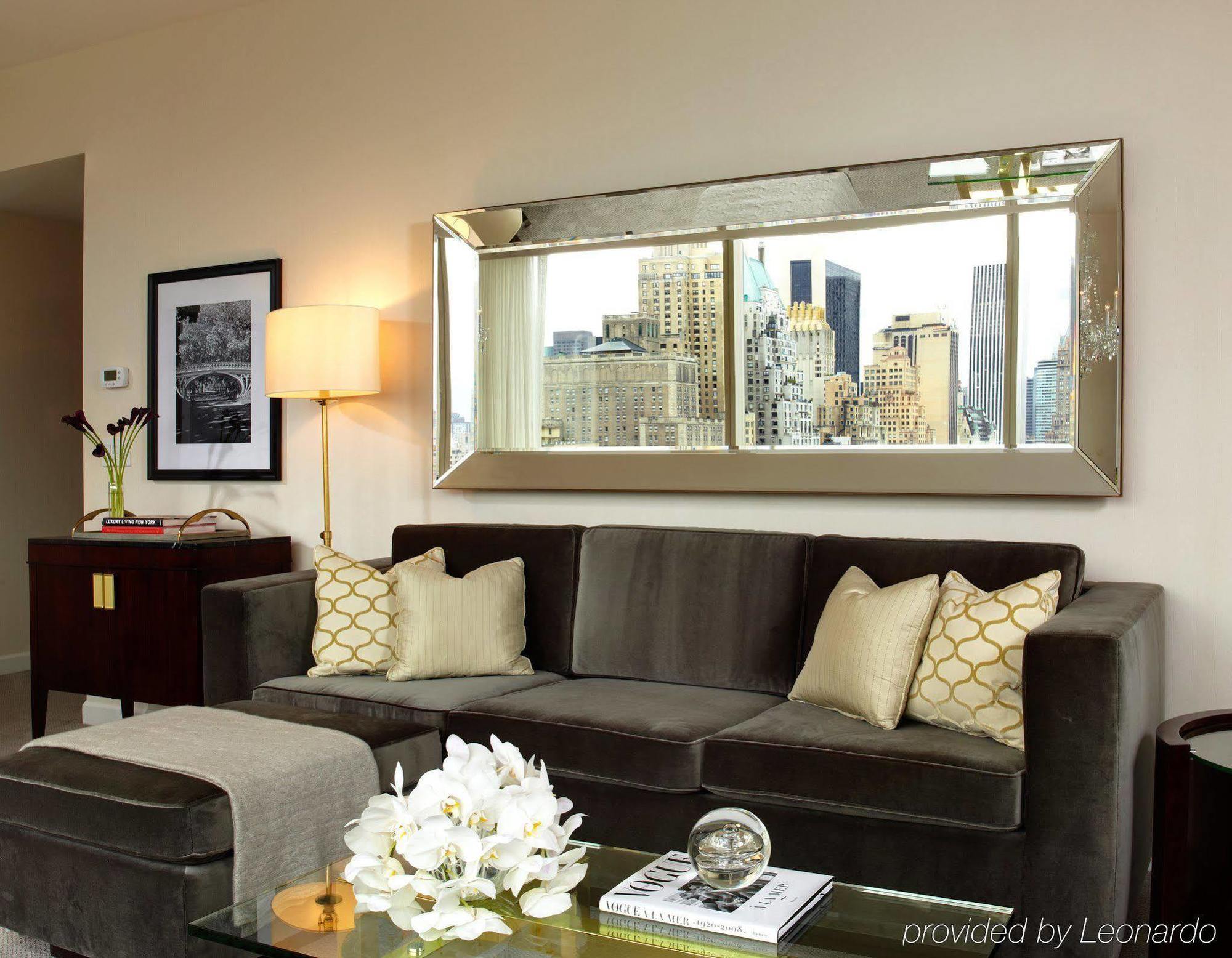 Khách sạn Trump International New York