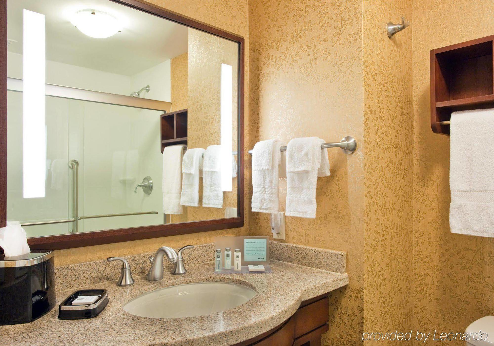 Hampton Manhattan Grand Khách sạn 3*