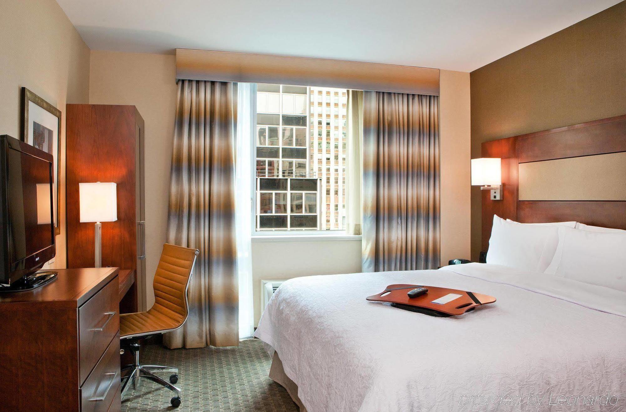 Khách sạn Hampton Manhattan Grand 3*