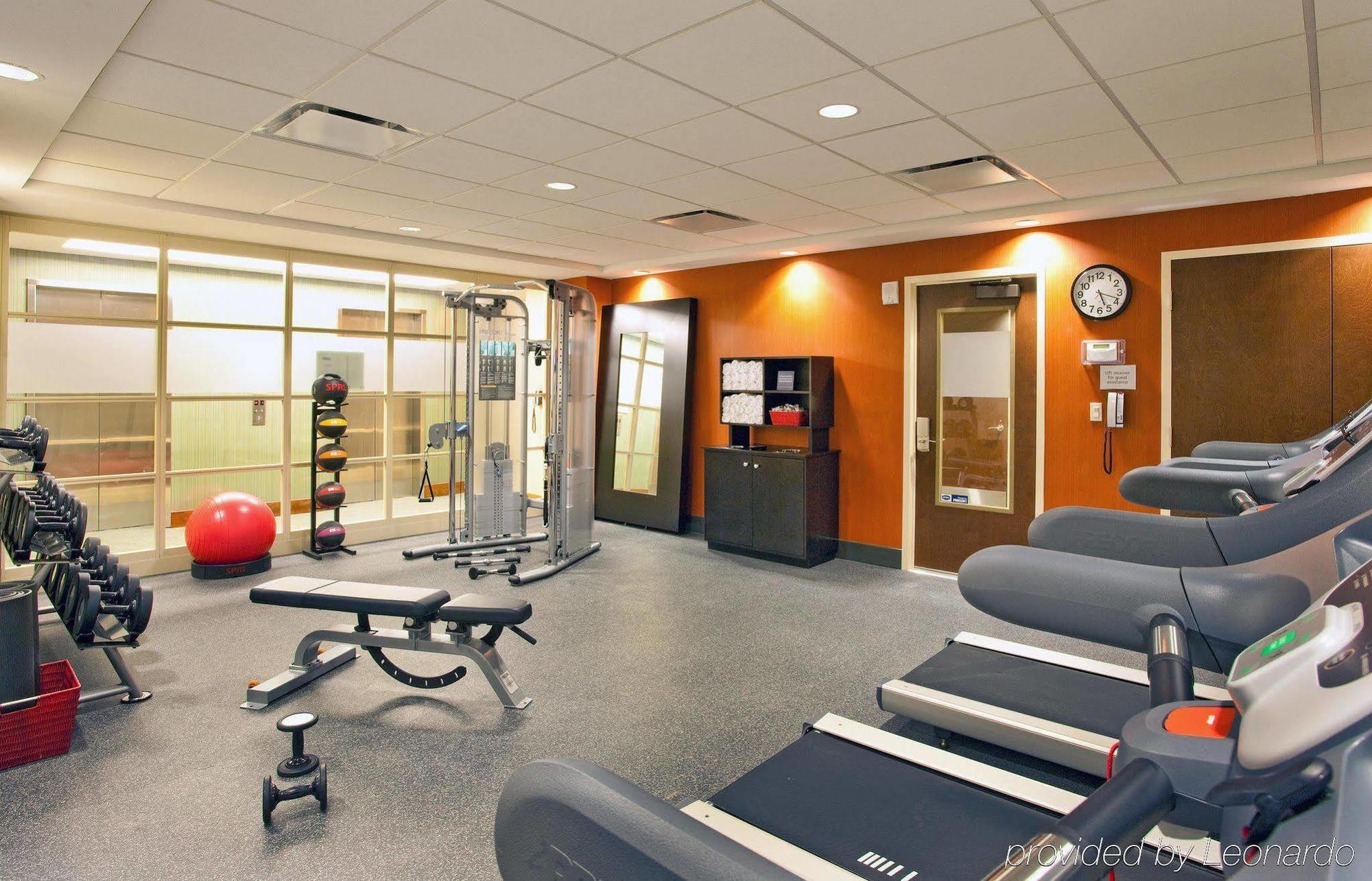 Hampton Manhattan Grand Khách sạn