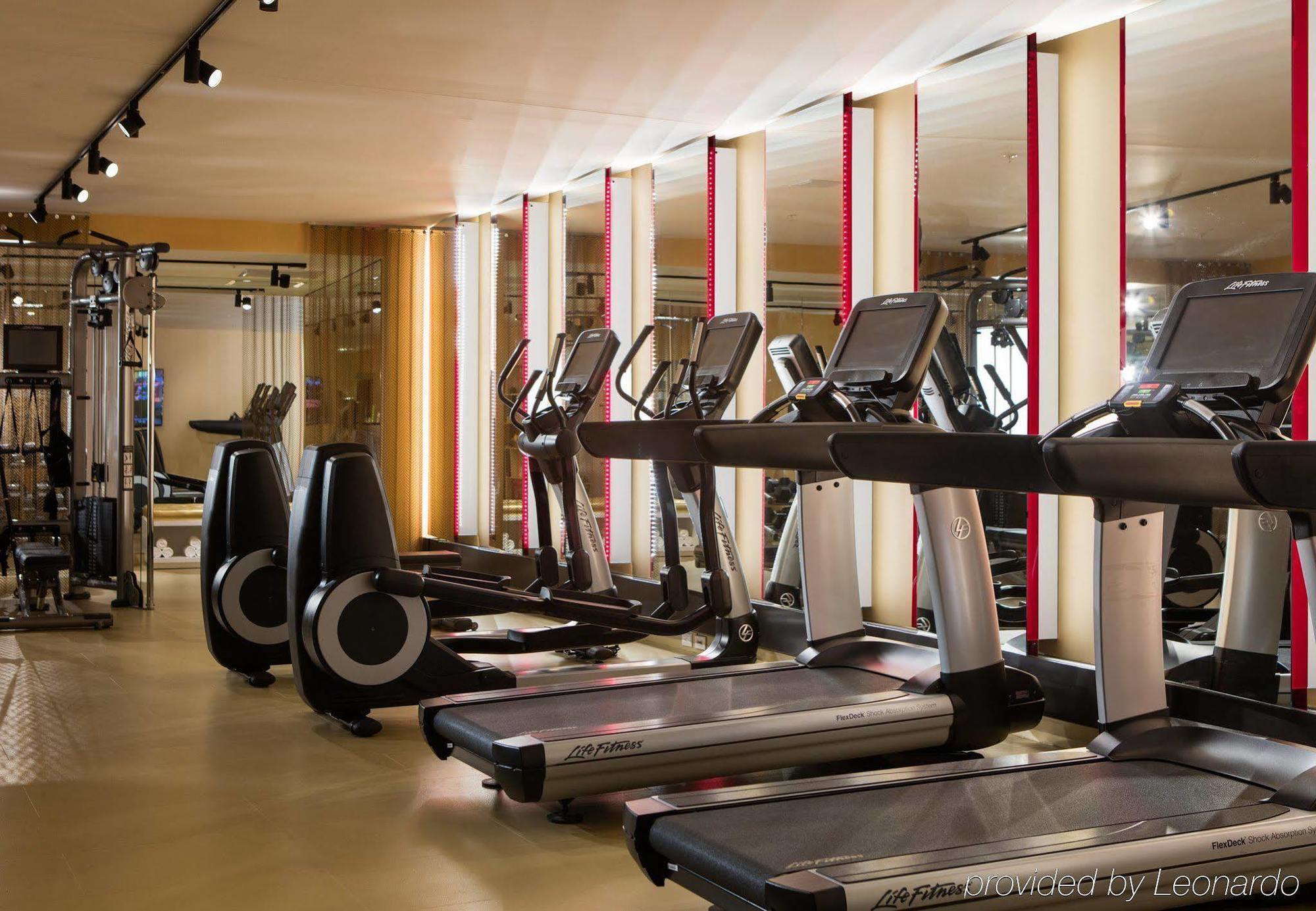 Khách sạn Renaissance Times Square By Marriott New York