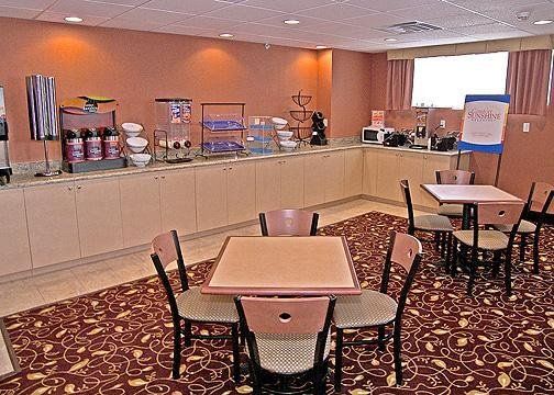 Khách sạn Travelodge By Wyndham Queens