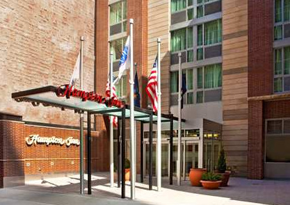 Hampton Manhattan Grand Khách sạn 3*