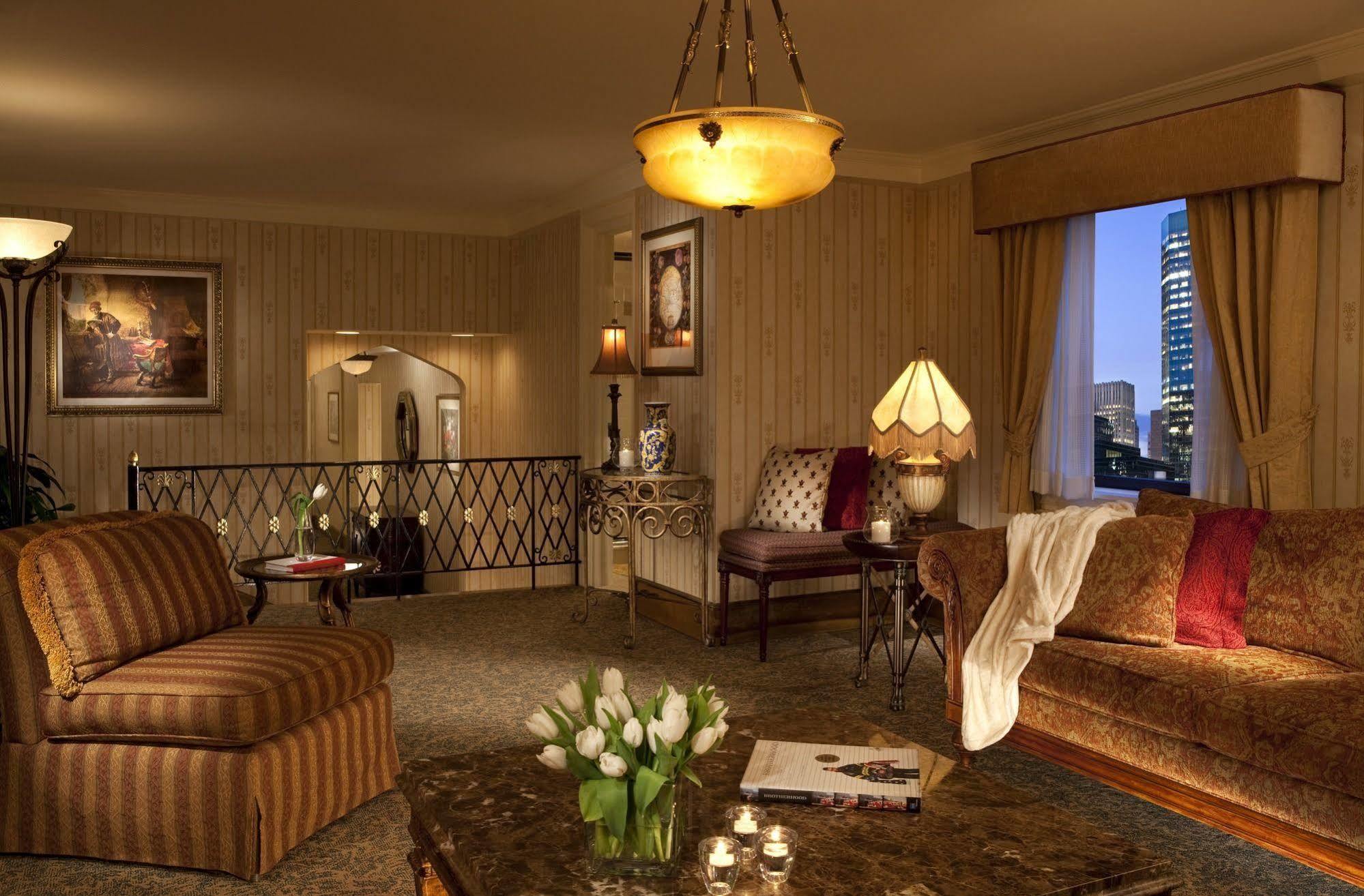 The Roosevelt Khách sạn 4*