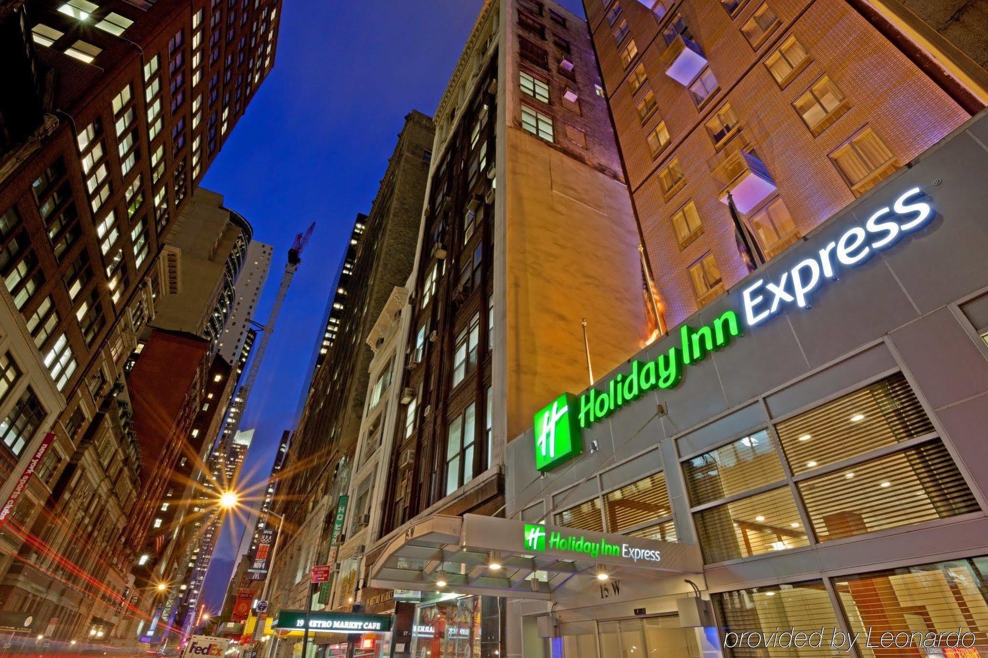 Citadines Connect Fifth Avenue Khách sạn 3*