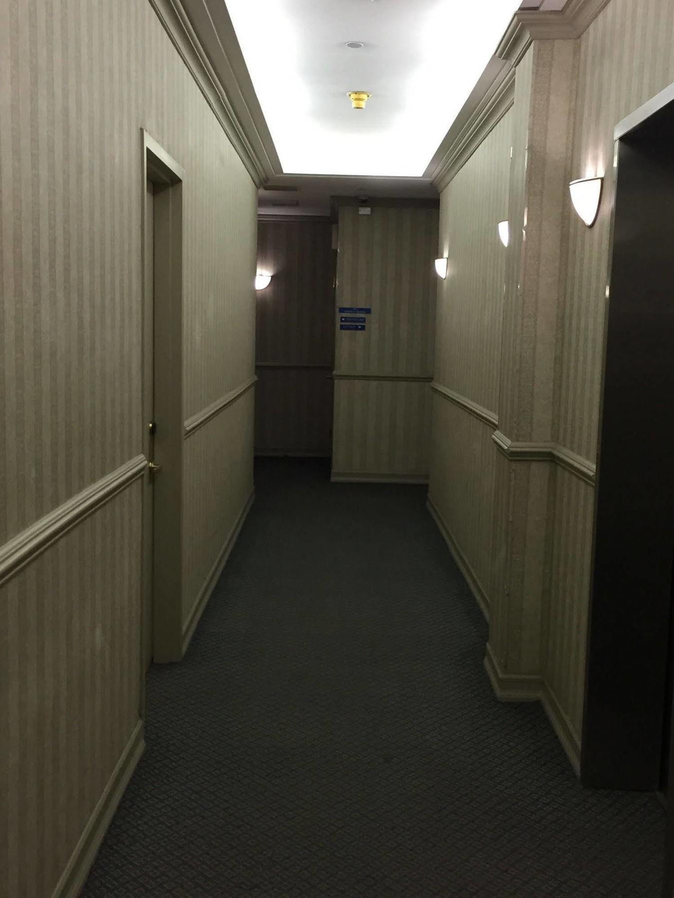 Chelsea Savoy Khách sạn