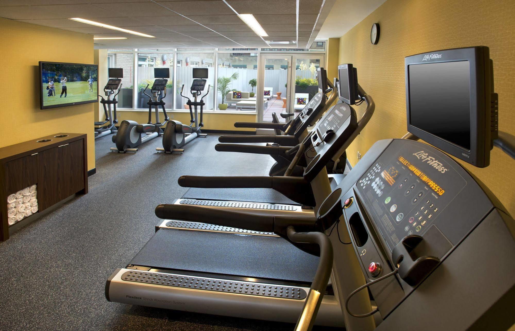 Courtyard By Marriott Manhattan/herald Square Khách sạn