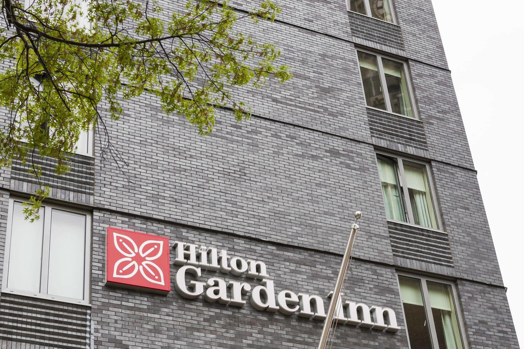 Khách sạn Hilton Garden Long Island 3*