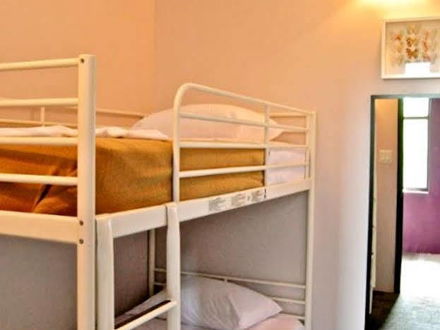 International Students Residences (adults Only) Nhà trọ