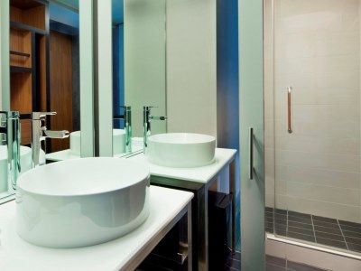 Khách sạn Aloft Manhattan Downtown - Financial District 4*