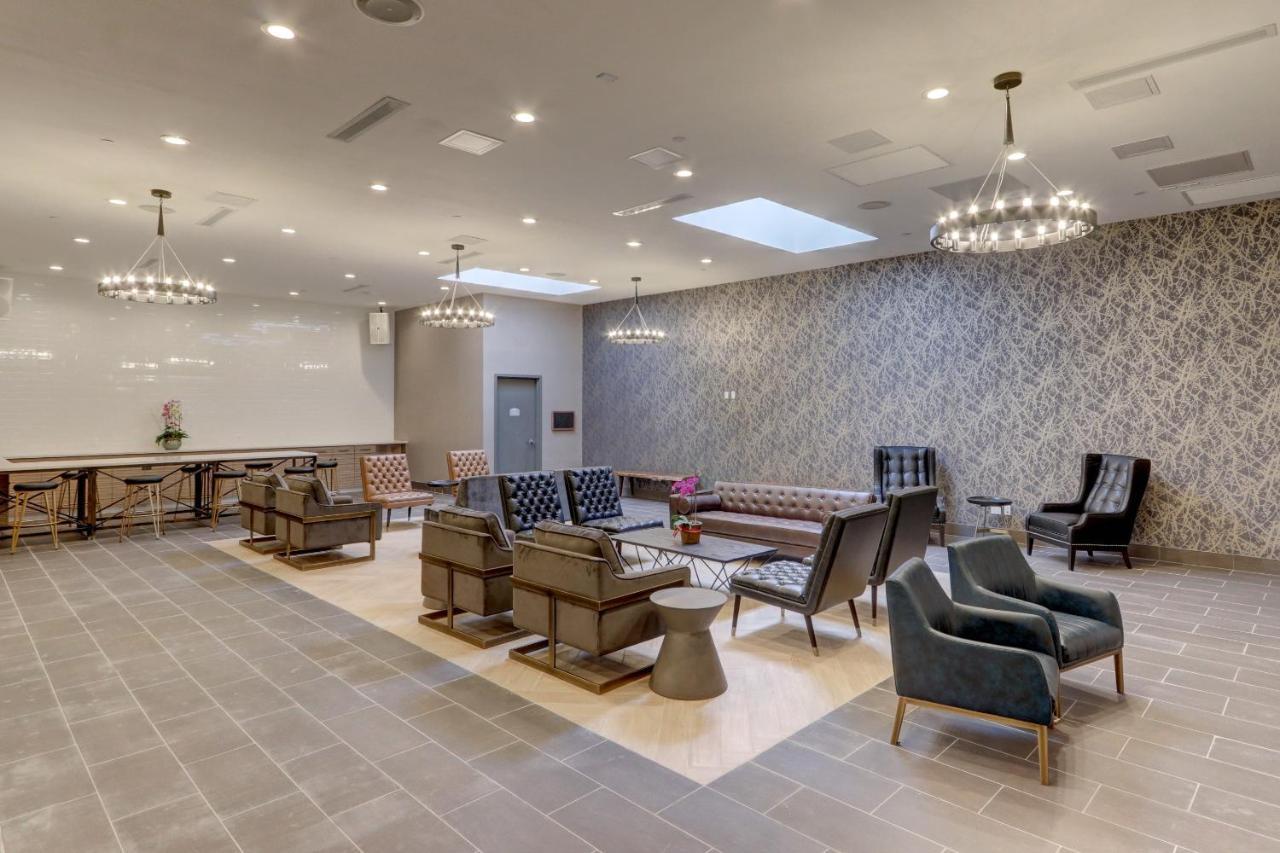 Khách sạn Microtel By Wyndham Long Island