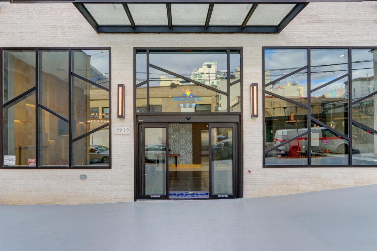 Khách sạn Microtel By Wyndham Long Island