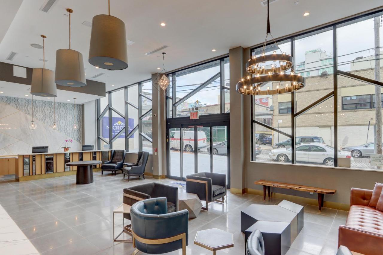 Microtel By Wyndham Long Island Khách sạn 3*