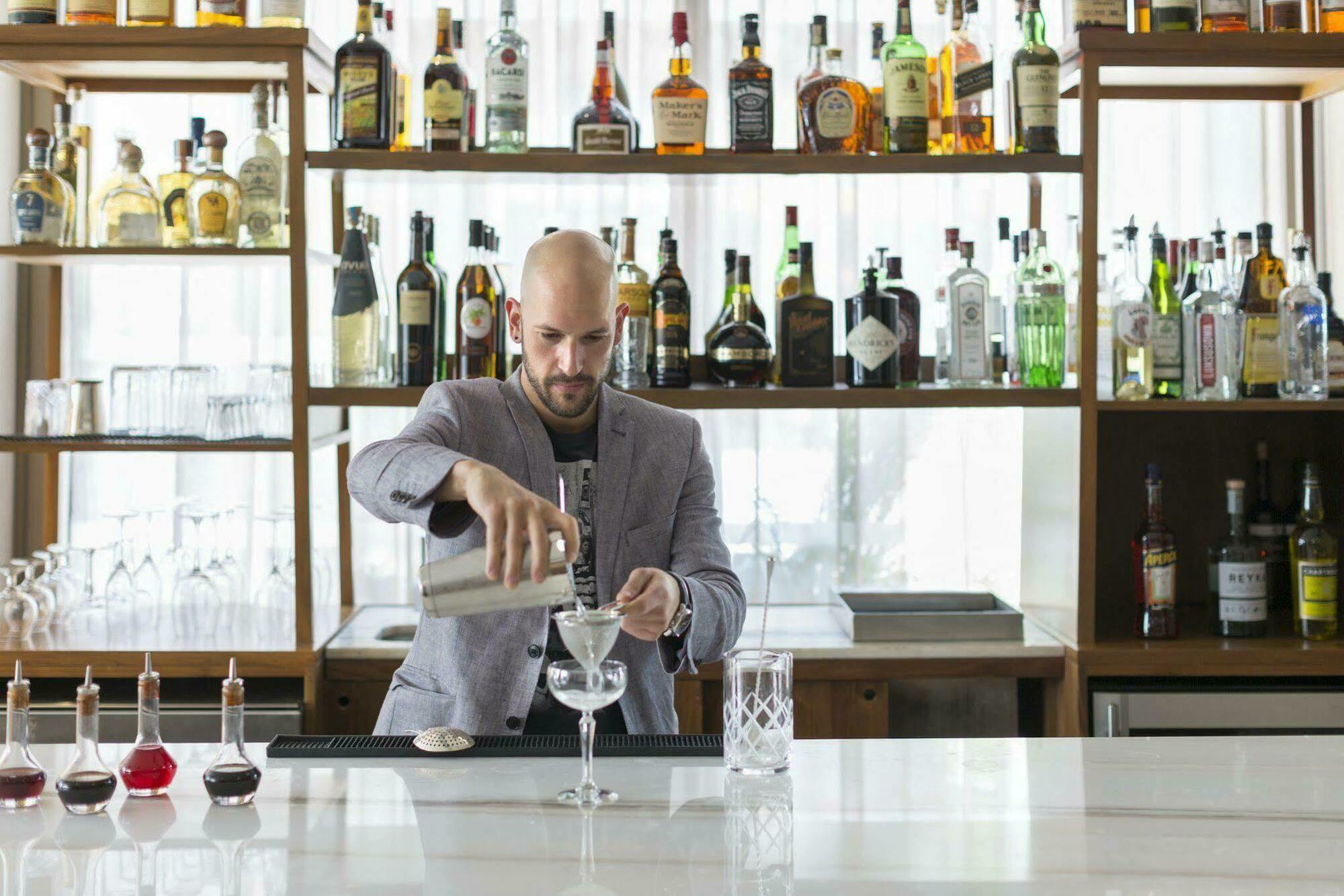 Khách sạn Sonder Duane Street 4*