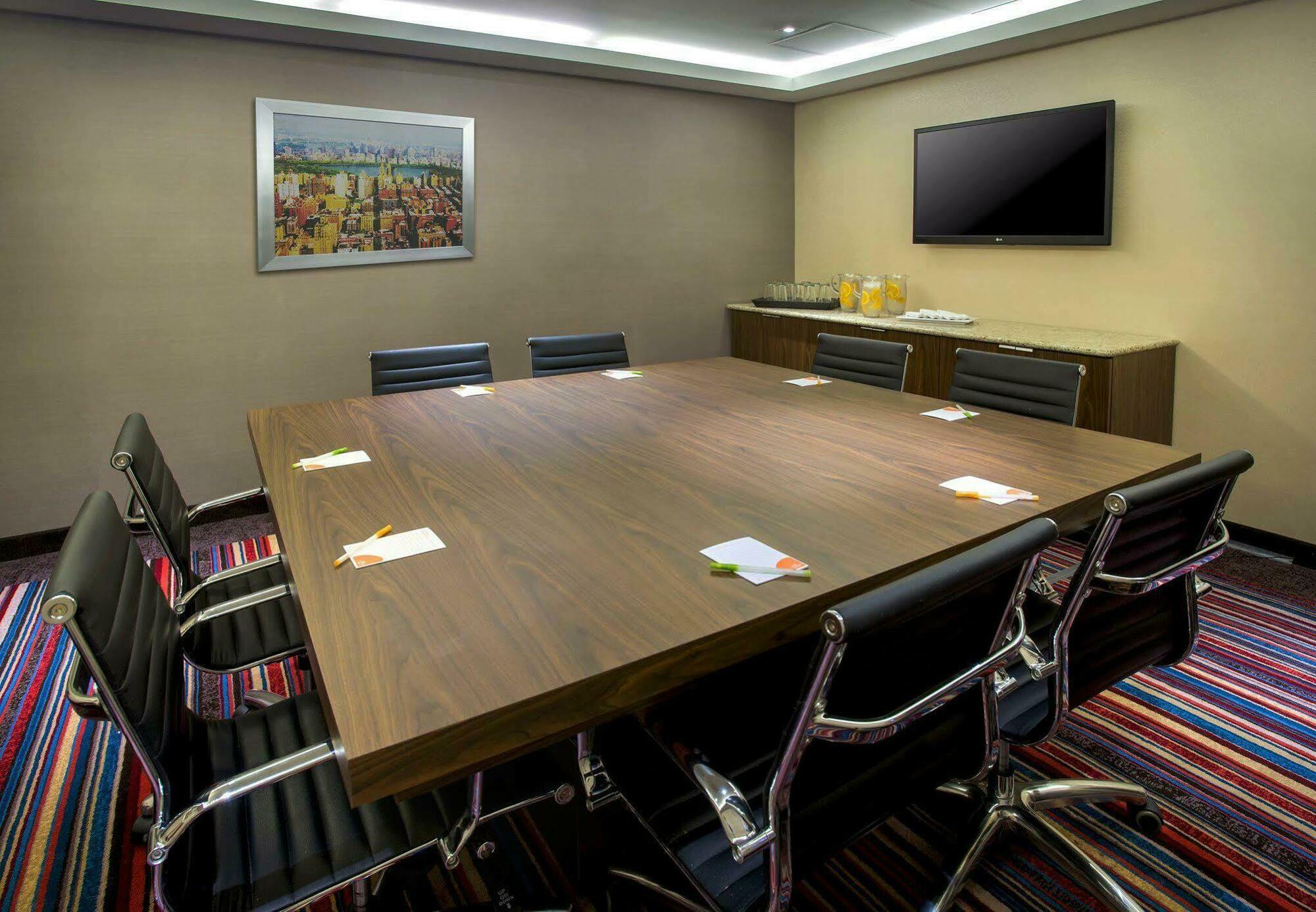 Courtyard By Marriott Manhattan/herald Square Khách sạn